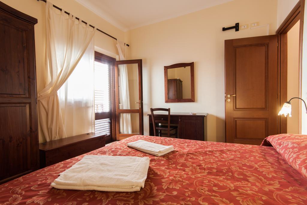 Casa Vacanze S. Marco Valderice Zimmer foto