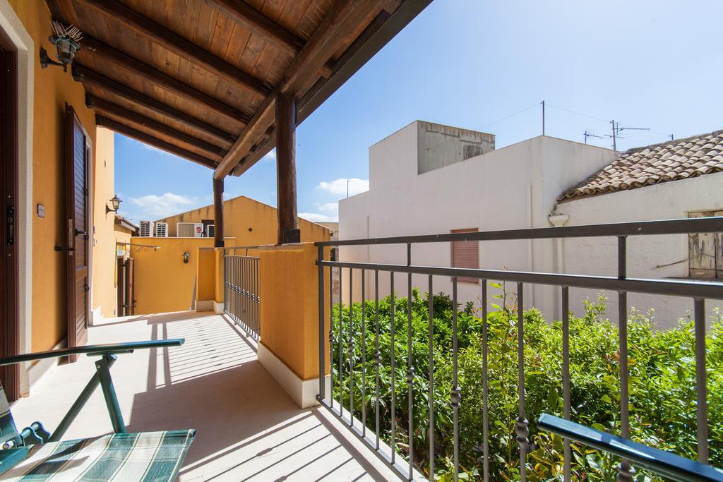 Casa Vacanze S. Marco Valderice Exterior foto
