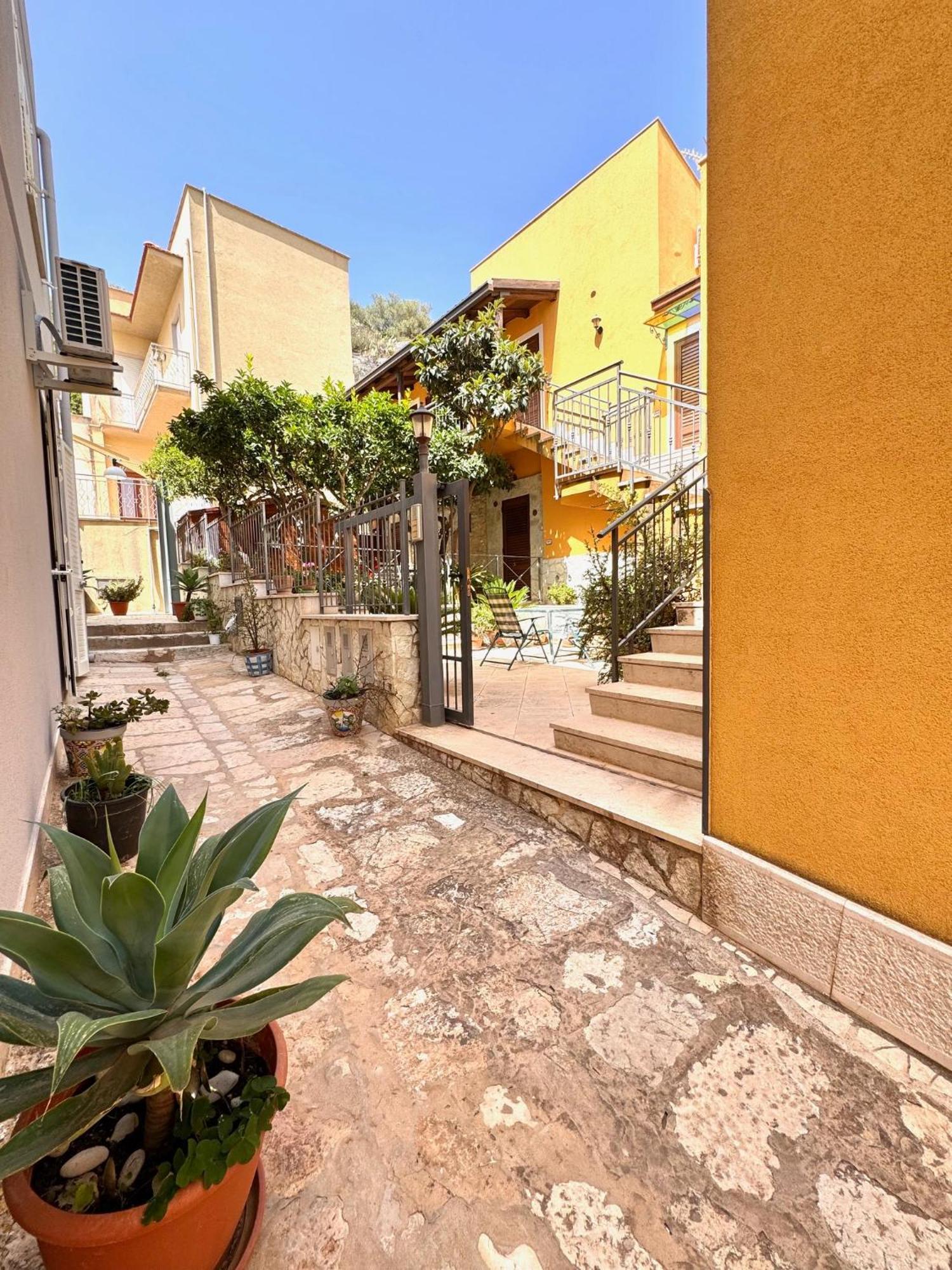 Casa Vacanze S. Marco Valderice Exterior foto