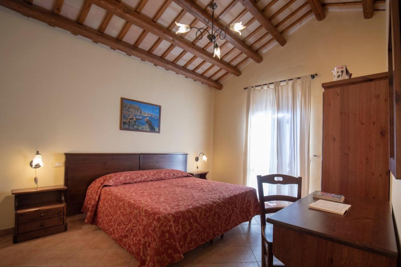 Casa Vacanze S. Marco Valderice Exterior foto